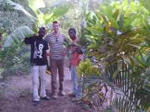 Gonaïves: le jardin scolaire de Terre des Jeunes en vert