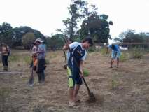 Nicaragua: nouvelle antenne et plantation dans une école