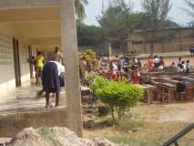 Vendredi 8 janvier 2016 : Journée nationale de la salubrité en milieu scolaire, observée à l'Institut de l'Enseignement Secondaire Eden de Yamoussoukro