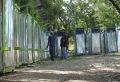 Plus de photos des toilettes sèches